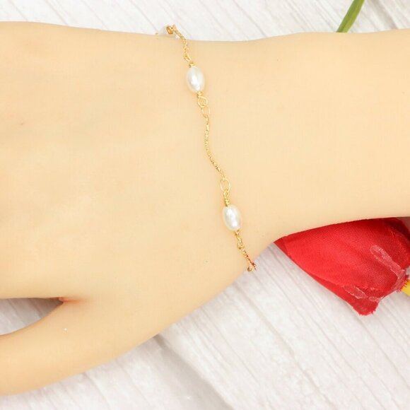 "Trendy Handmade Bracelet – A Thoughtful Gift for Girls & Women | UNVRC1104 - Picture 7 of 10